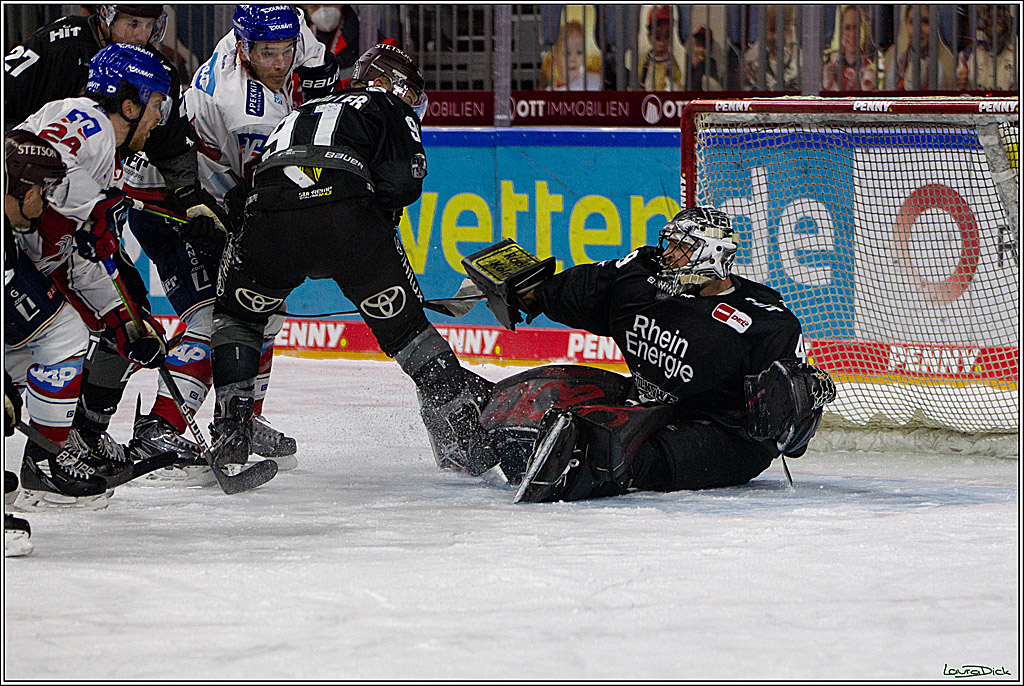 PENNY DEL;  Koelner Haie - Adler Mannheim; Koeln, 08.04.2021
